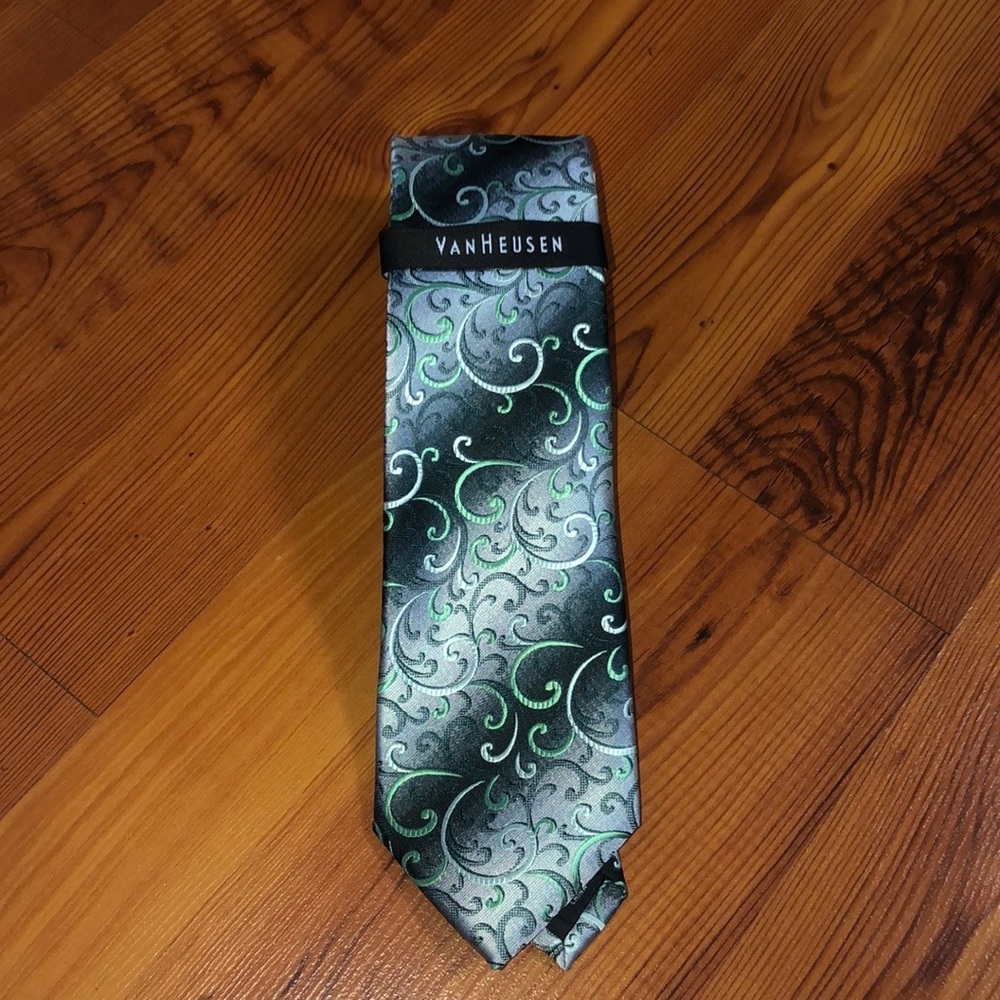 Men’s Van Heusen brand new tie